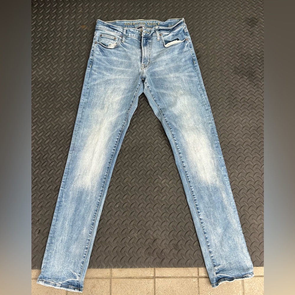American Eagle Outfitters Blue Skinny Jeans with Vintage Wash